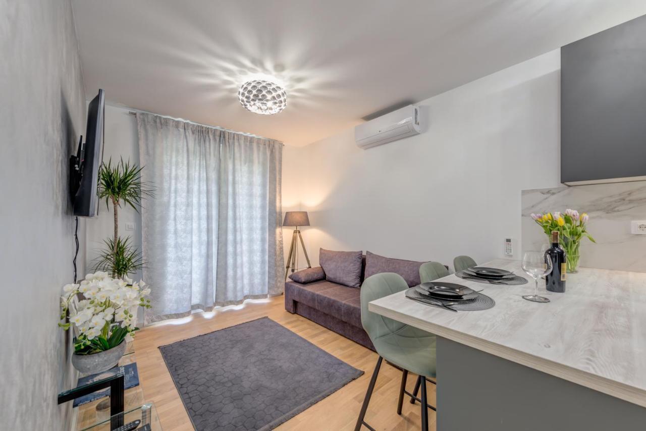 Searenity Apartament *