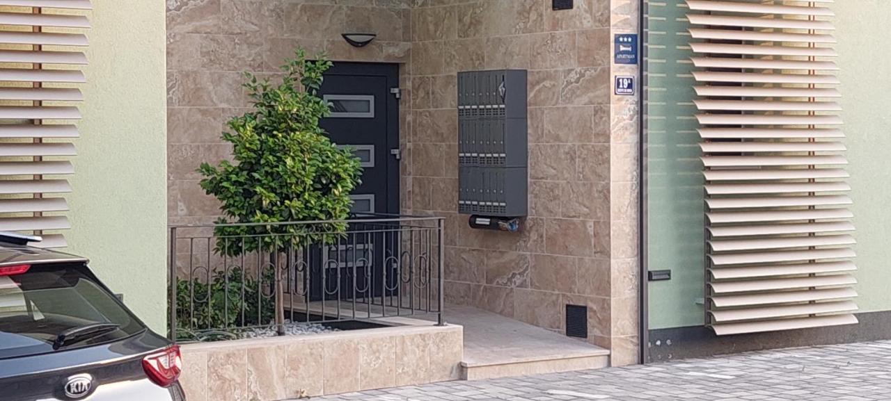 Apartament Searenity *